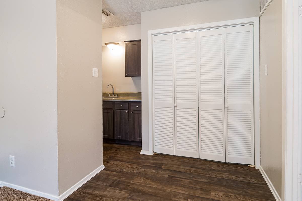Townhouse for rent at Townhouse, 1001 Biloxi Dr, Ennis, TX 75119