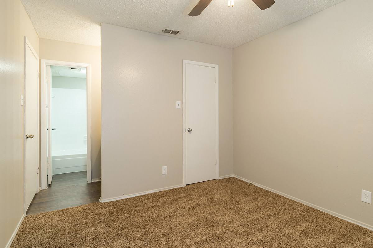 Townhouse for rent at Townhouse, 1001 Biloxi Dr, Ennis, TX 75119
