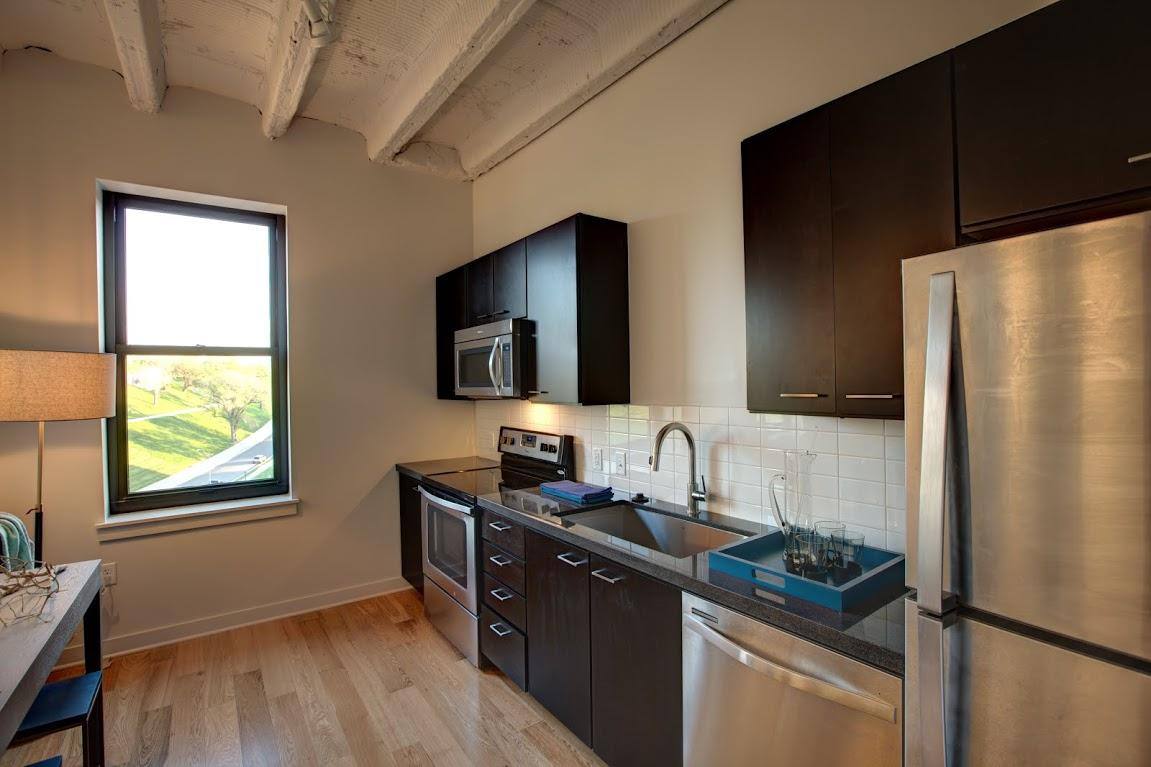 Apartment for rent at Pershing Lofts, 215 W Pershing Rd, Kansas City, MO 64108