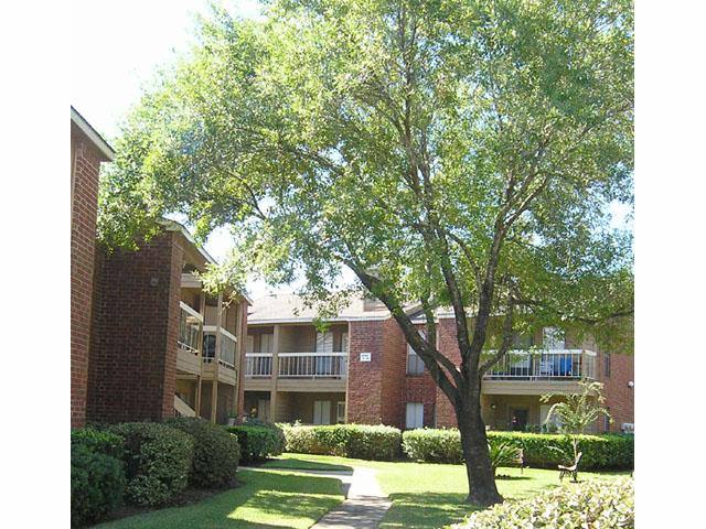 Apartment for rent at Hickory Hill, 1000 Hicks St, Tomball, TX 77375