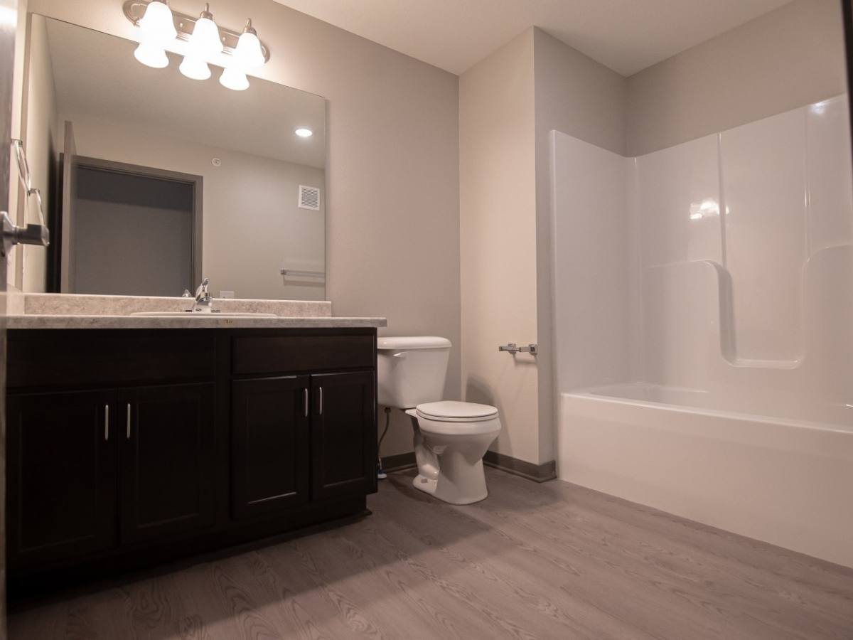 Apartment for rent at Ashford Ridge, 3650 Patricia Dr, Urbandale, IA 50322