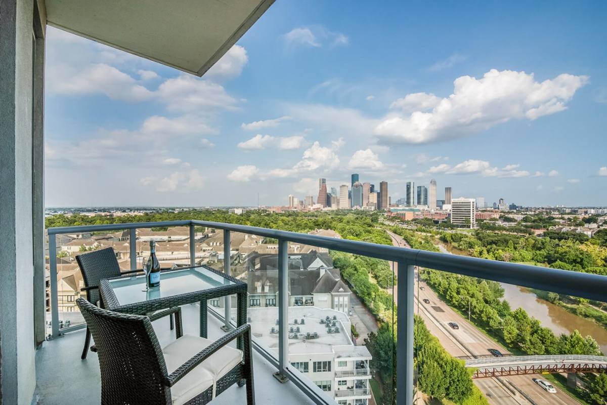 Apartment for rent at Windsor Memorial, 3131 Memorial Court, Houston, TX 77007