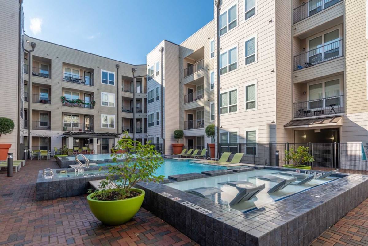 Apartment for rent at Sunrise By the Park, 155 Birdsall St, Houston, TX 77007