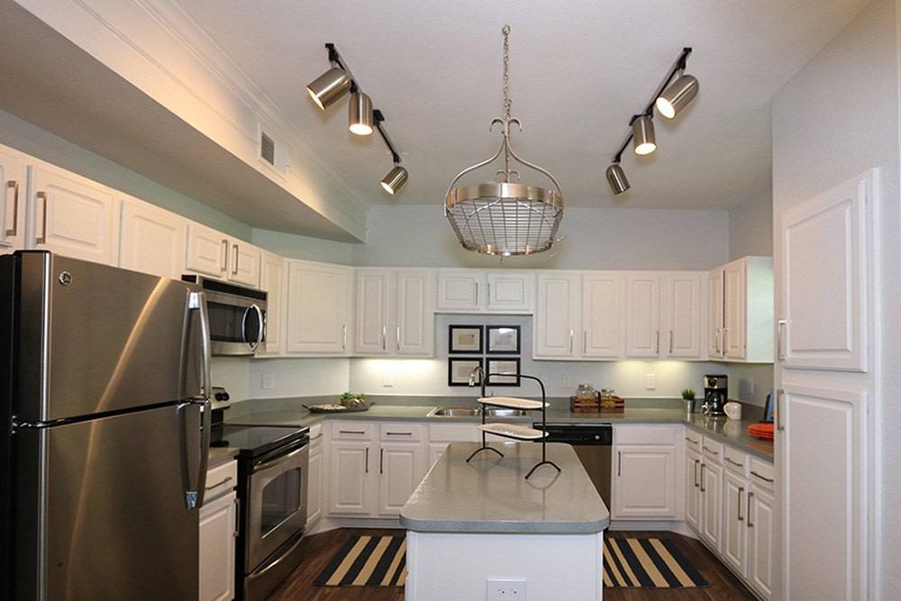 Apartment for rent at Providence In the Park, 1601 W Arbrook Blvd, Arlington, TX 76015