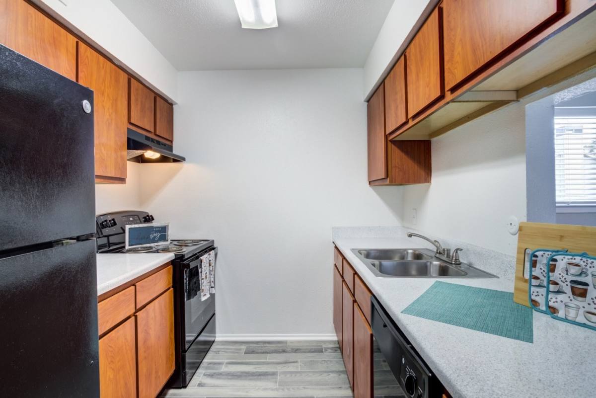 Apartment for rent at The Life at Park View, 2730 Lafferty Rd, Pasadena, TX 77504