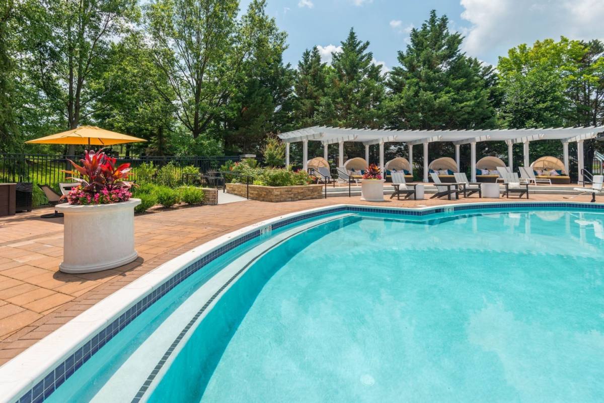 Apartment for rent at Adara Herndon, 2399 Glen Echo Rd, Herndon, VA 20171