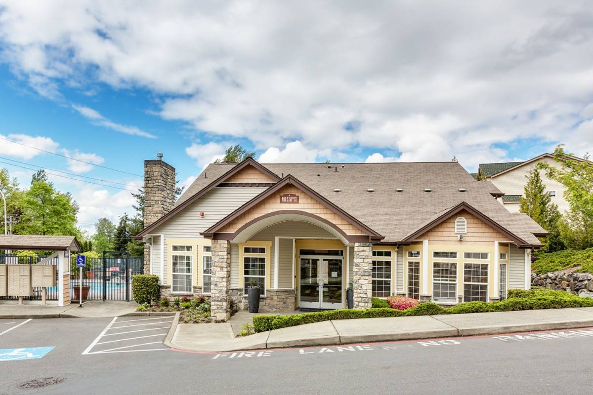 Townhouse for rent at Borgata & Townhomes, 400 S 50th St, Renton, WA 98055