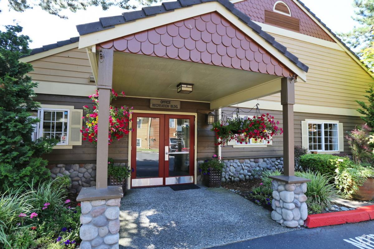 Apartment for rent at Centrepointe Greens, 8600 18th Ave W, Everett, WA 98204