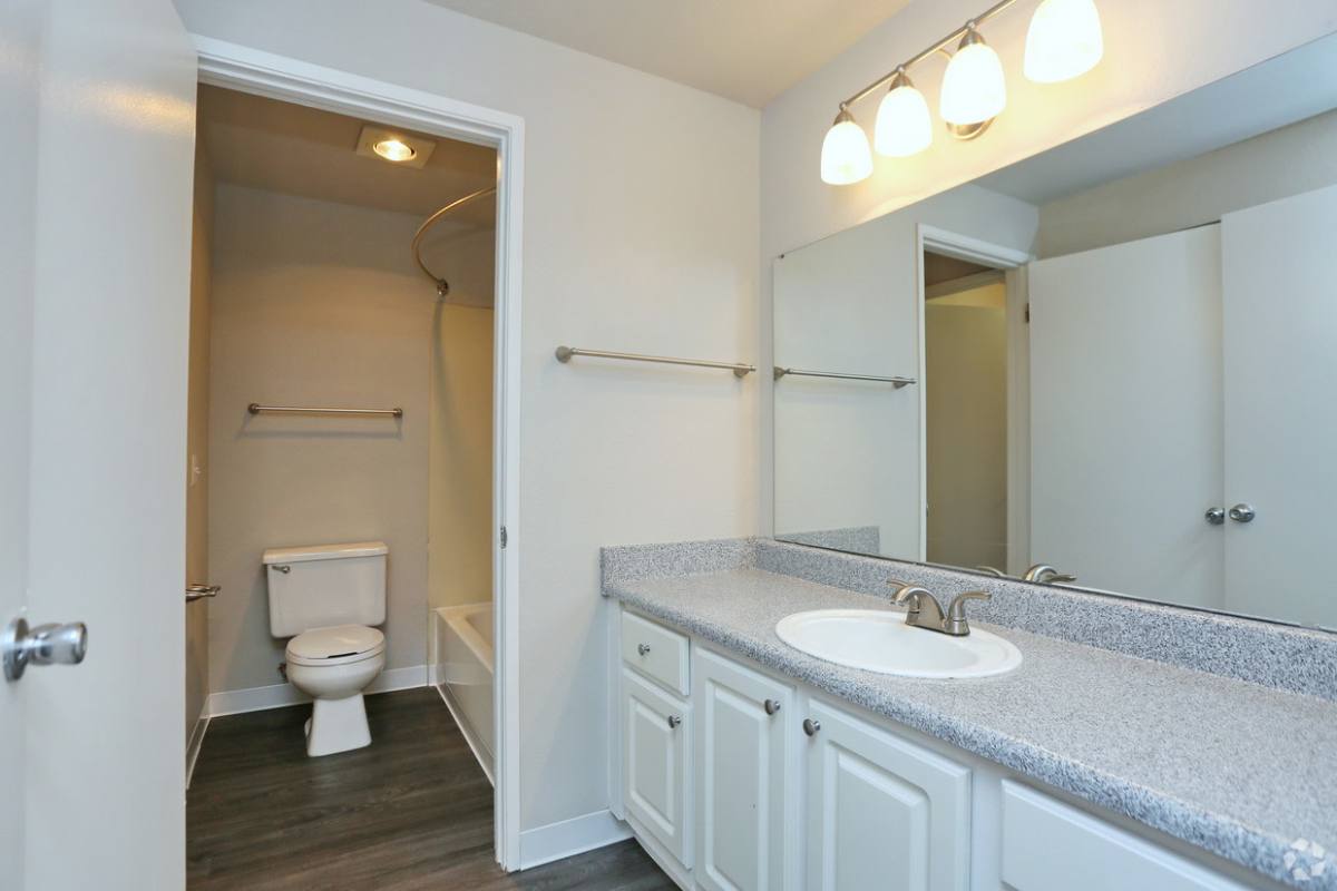 Apartment for rent at Centrepointe Greens, 8600 18th Ave W, Everett, WA 98204