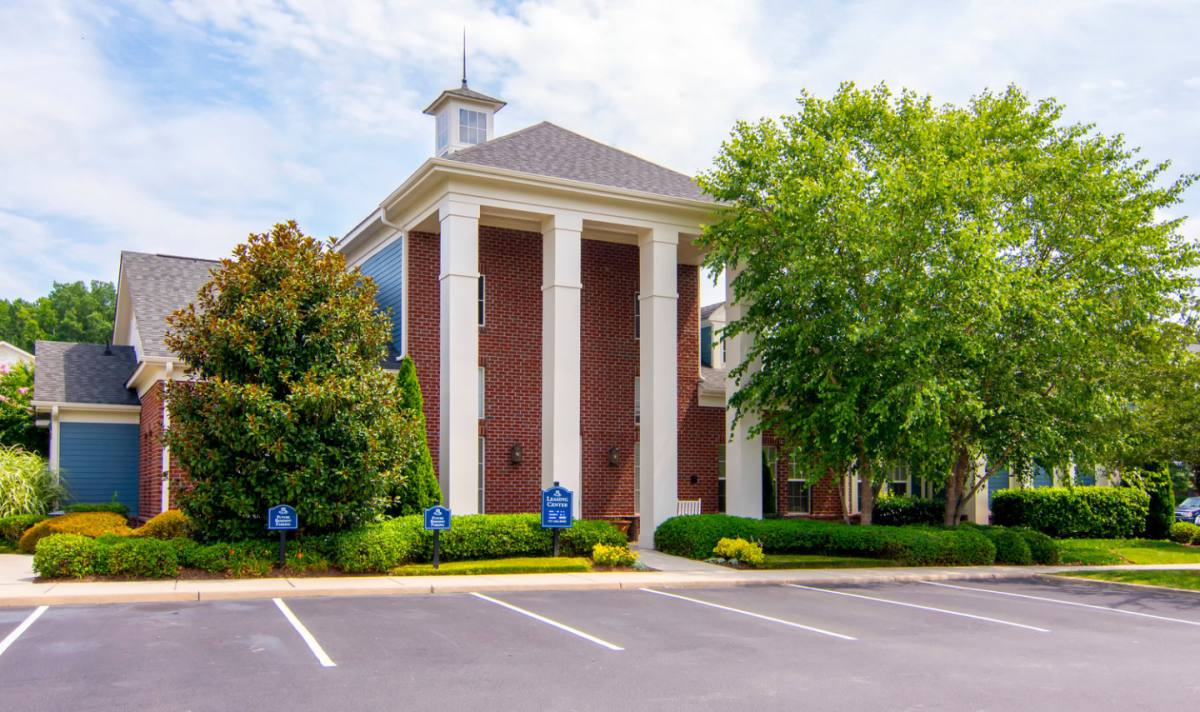 Apartment for rent at Pillars at Great Bridge, 124 Fairwind Dr, Chesapeake, VA 23320