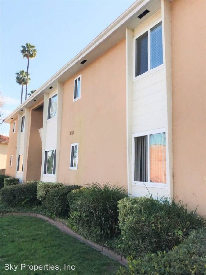 Apartment for rent at 113 N Parish Pl, 113 Parish Place, Burbank, CA 91506