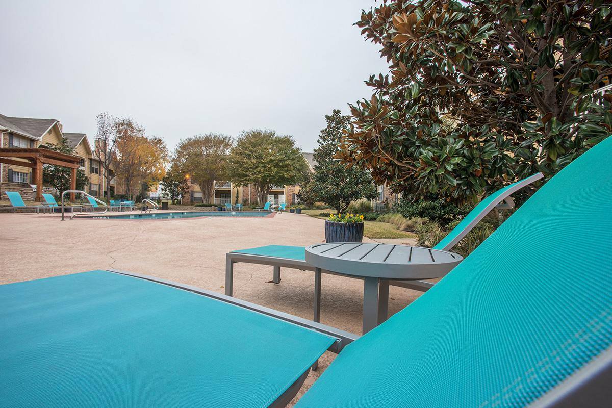 Apartment for rent at Estrada Oaks, 2115 Estrada Parkway, Irving, TX 75061