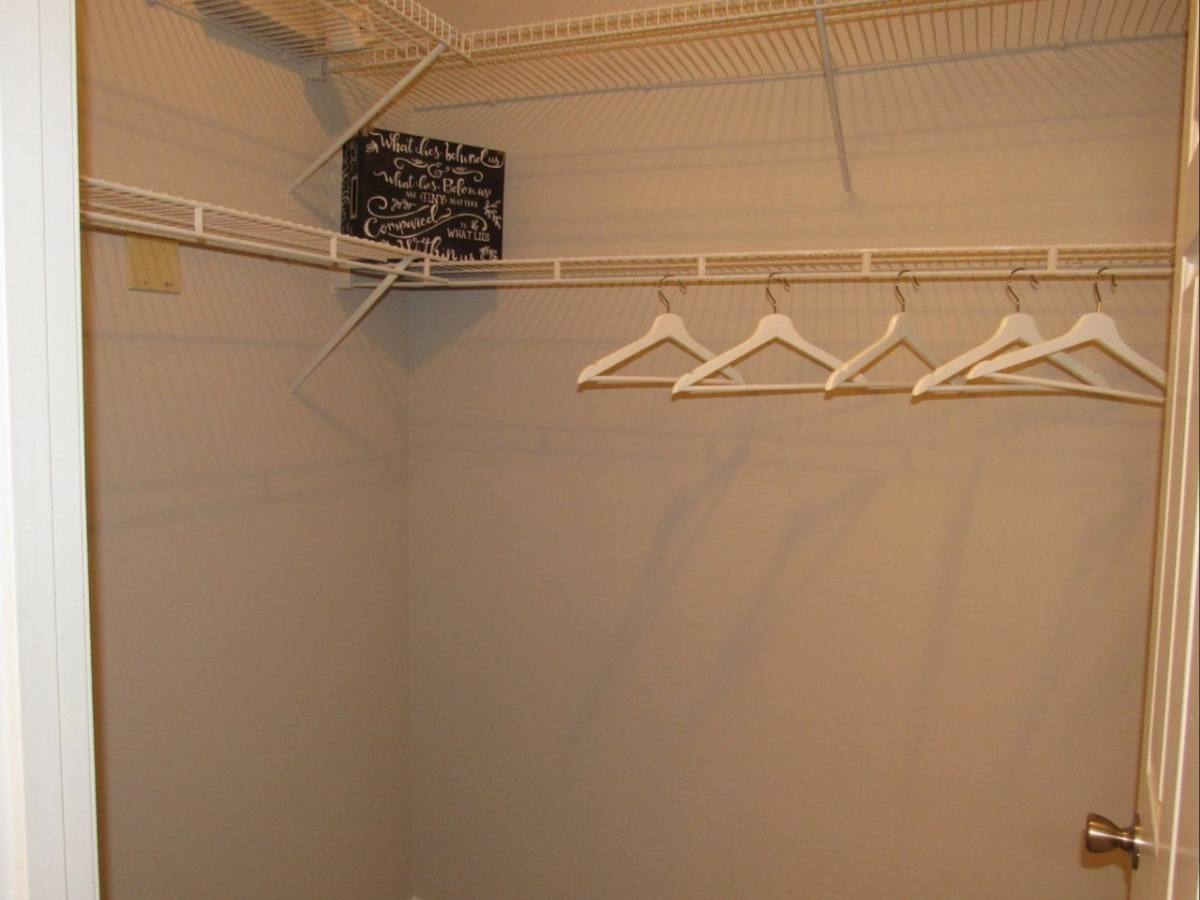 Apartment for rent at Aventura at Oak Mountain, 1 Stonecrest Dr, Birmingham, AL 35242