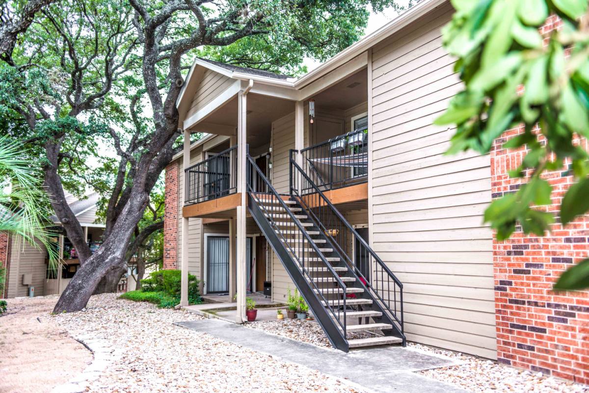 Apartment for rent at The Reserve, 1016 W Stassney Lane, Austin, TX 78745