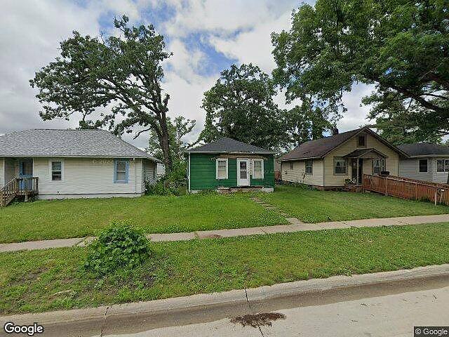 12th St, Cedar Rapids, IA 52402