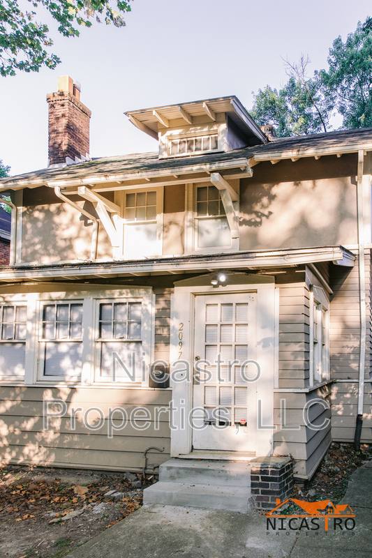 House for rent at 2097 Summit St, Columbus, OH 43201