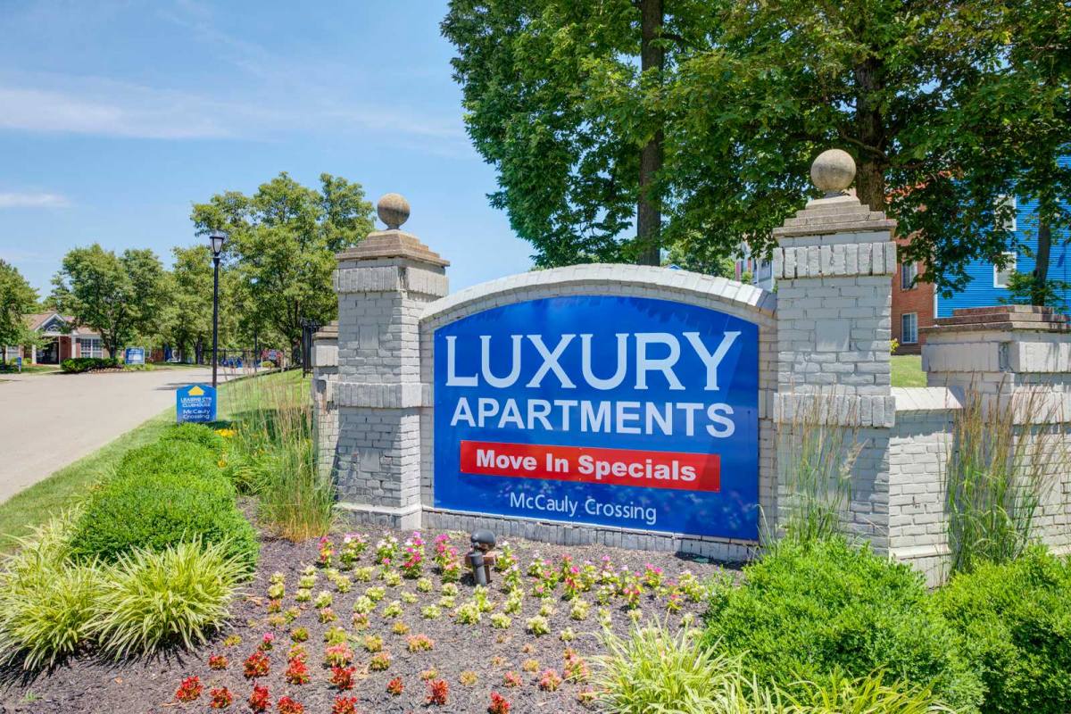 Apartment for rent at McCauly Crossing, 10135 Crossing Dr, Cincinnati, OH 45241