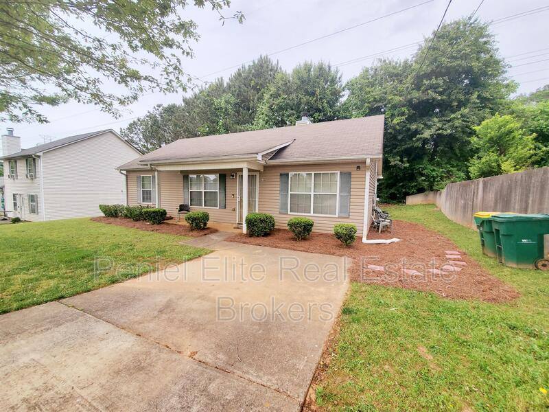 House for rent at 664 Forest Hill Path, Forest Park, GA 30297