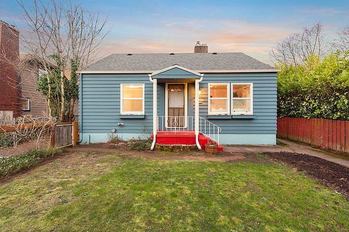 Commercial St, Portland, OR 97217