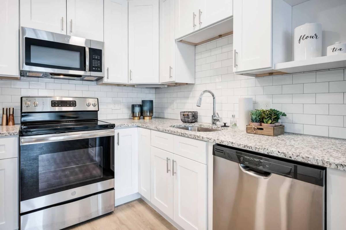 Apartment for rent at The Approach at Summit Park, 10250 Gateway Place, Cincinnati, OH 45242