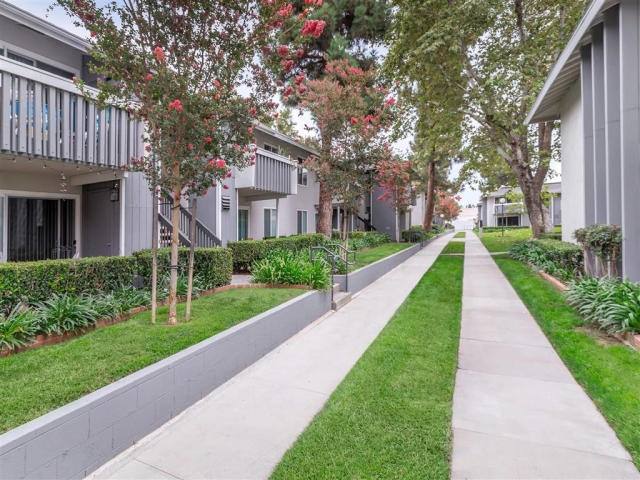Apartment for rent at 1322 Walnut Ave #C12, Tustin, CA 92780