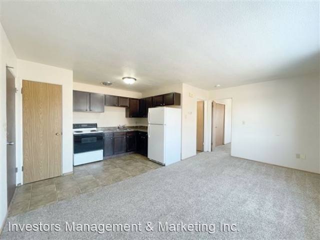 Apartment for rent at 405 11th Ave SW #A31, Minot, ND 58701