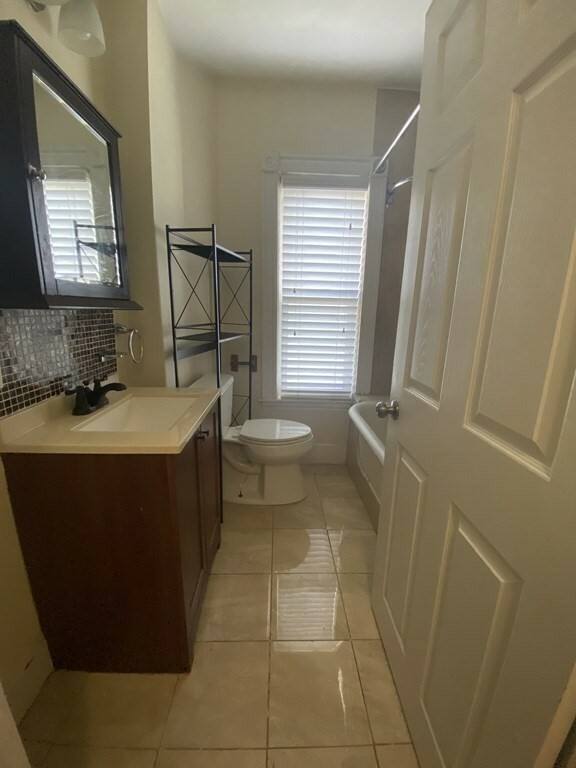 Apartment for rent at 7 Oak Square Ave #2R, Brighton, MA 02135