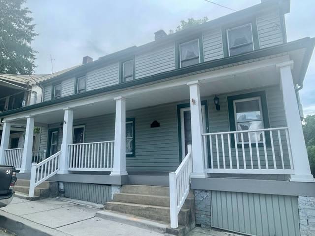 Townhouse for rent at 29 E Baltimore St, Hagerstown, MD 21740