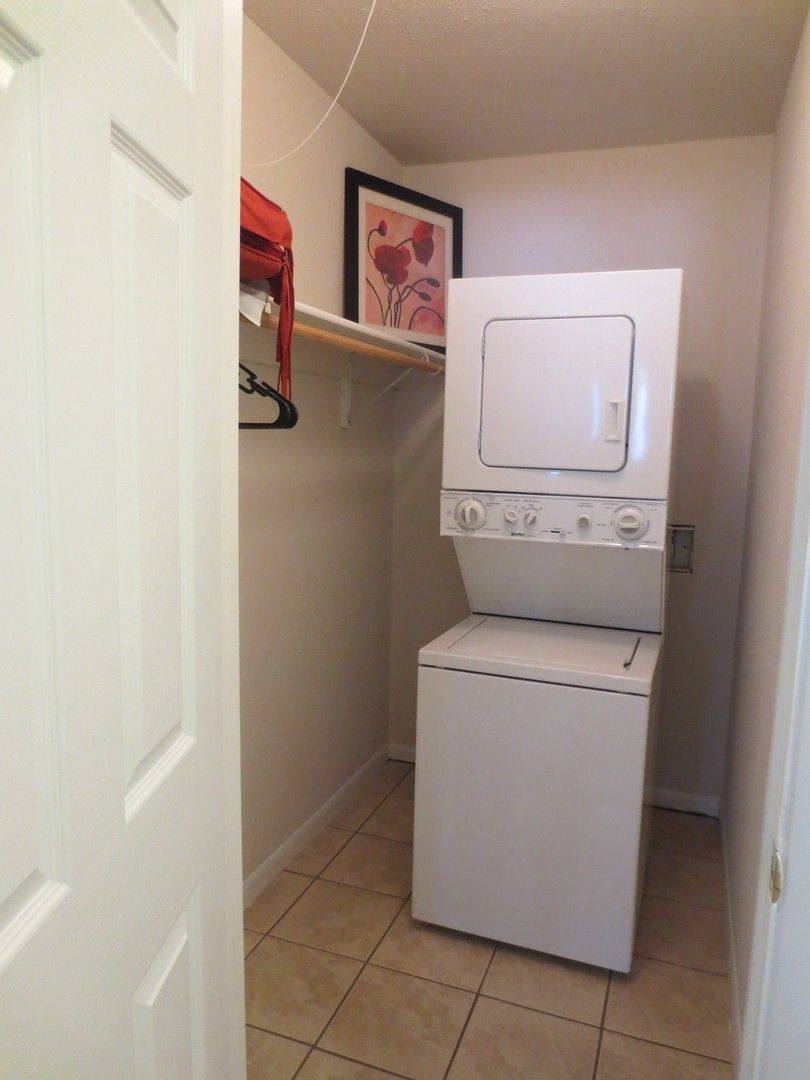 Apartment for rent at 1928 Colgrove Ave, Kalamazoo, MI 49048
