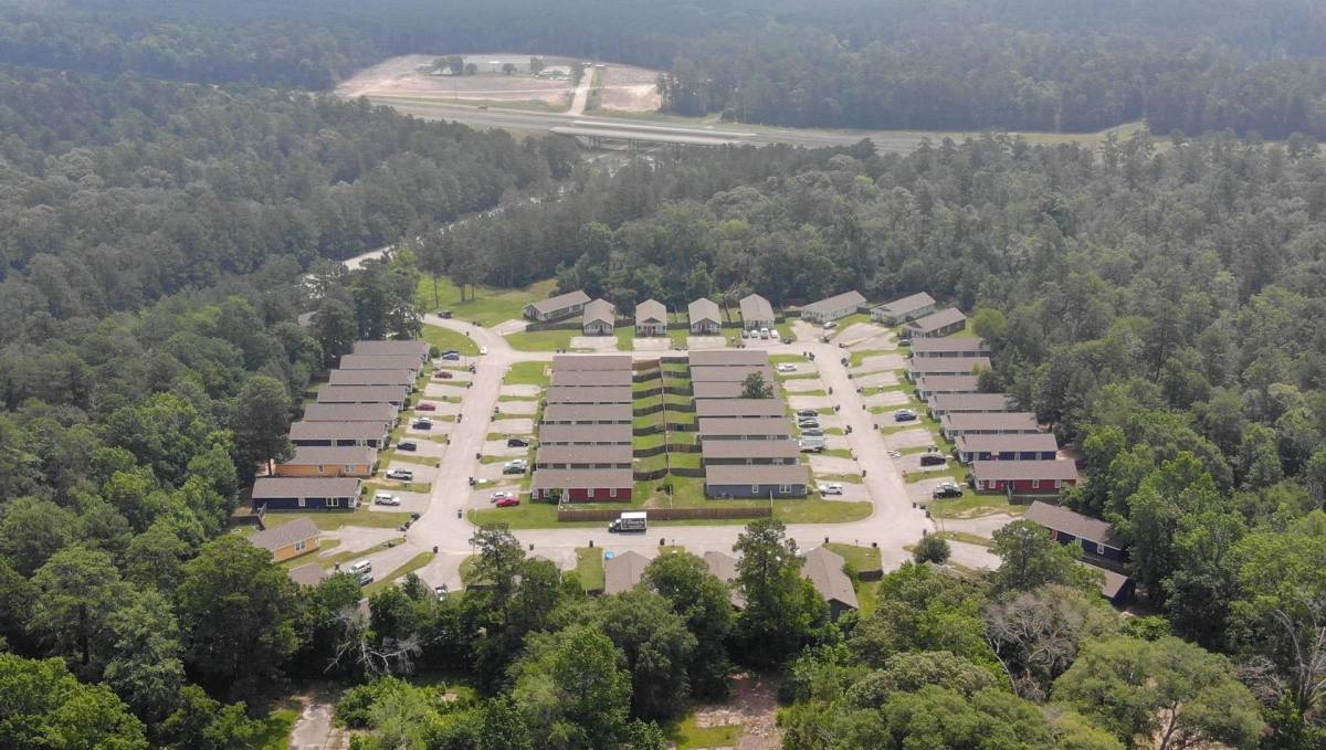 Apartment for rent at 109 Varsity Dr, Huntsville, TX 77340