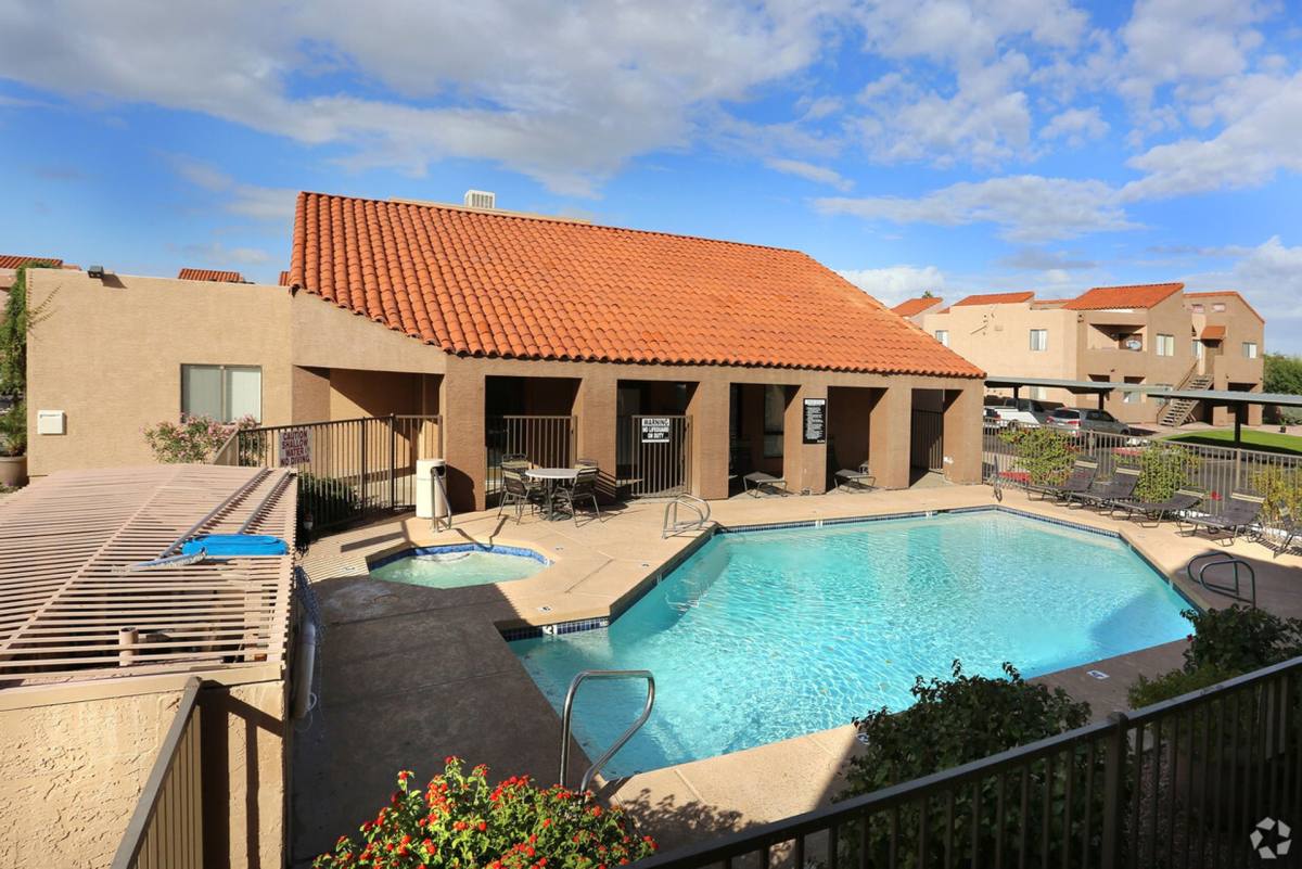 Apartment for rent at 4140 W McDowell Rd, Phoenix, AZ 85009