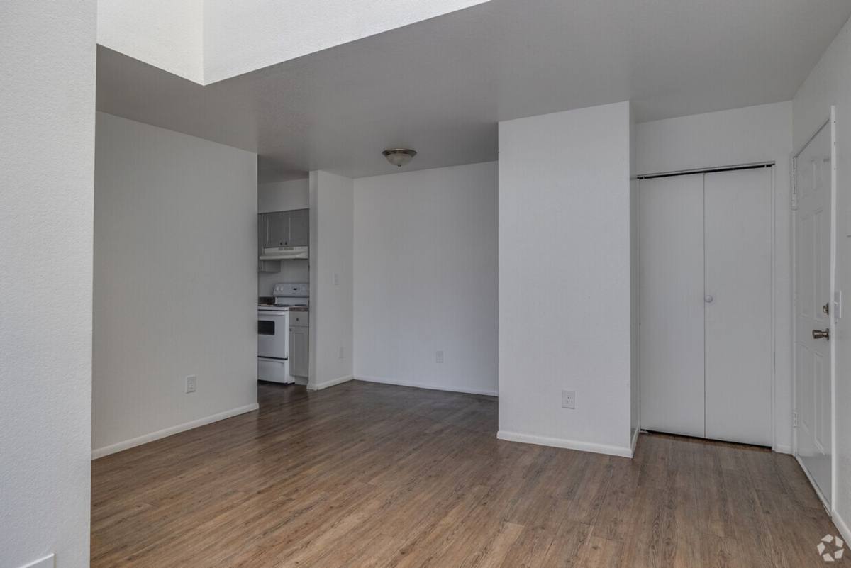Apartment for rent at 4140 W McDowell Rd, Phoenix, AZ 85009