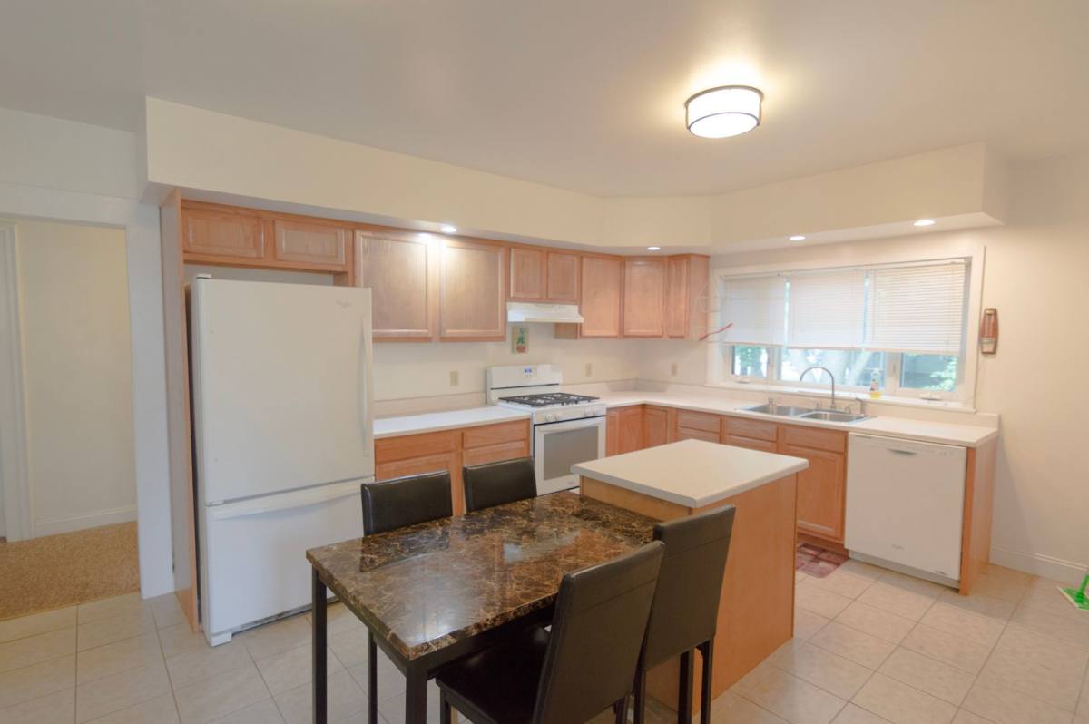 Apartment for rent at 232 S Geneva St, Ithaca, NY 14850