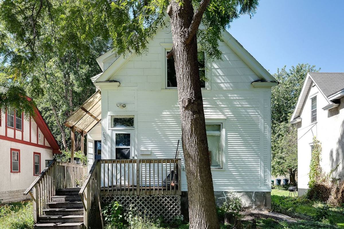 Apartment for rent at 1075 24th Ave SE, Minneapolis, MN 55414