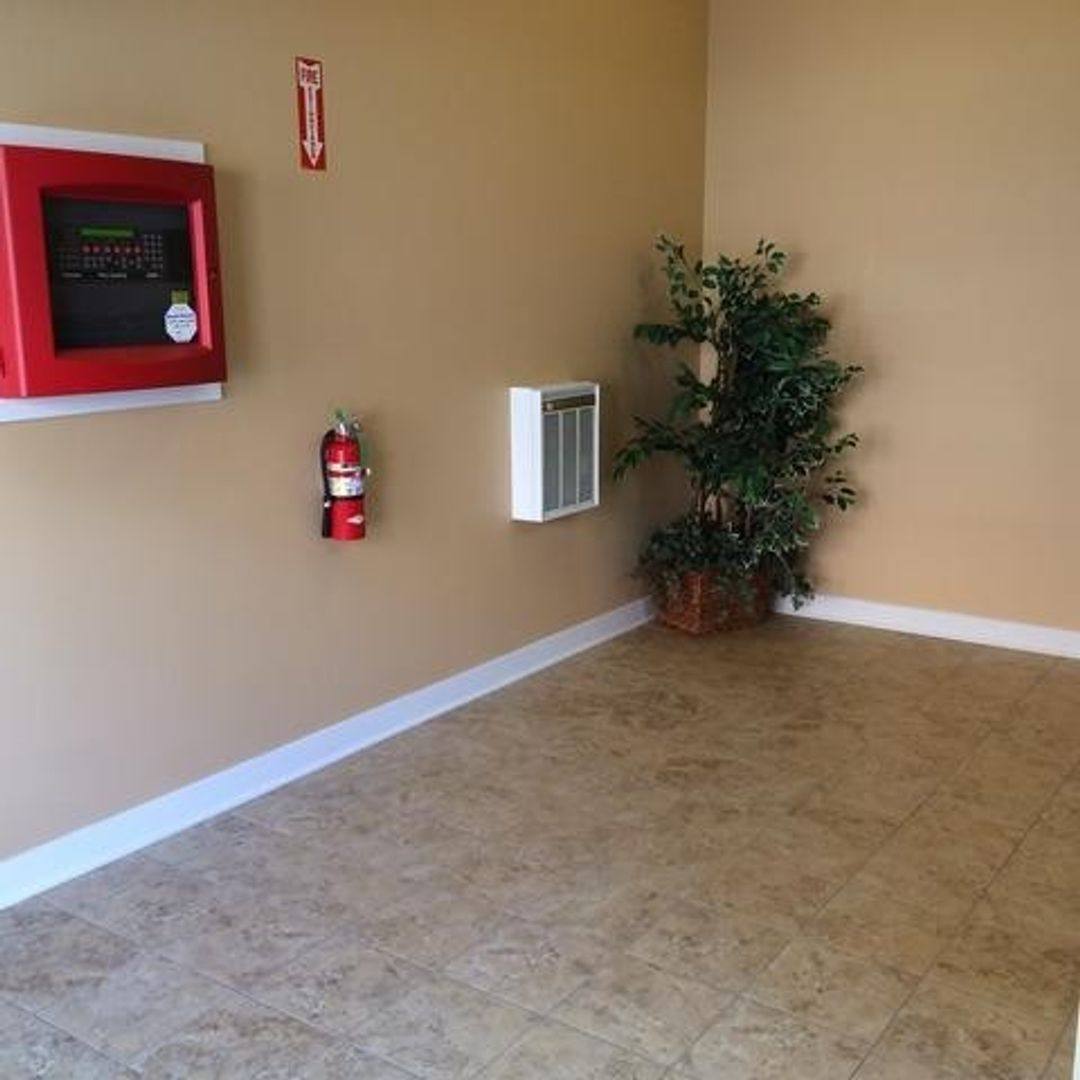 Apartment for rent at 437 W State St, Sycamore, IL 60178