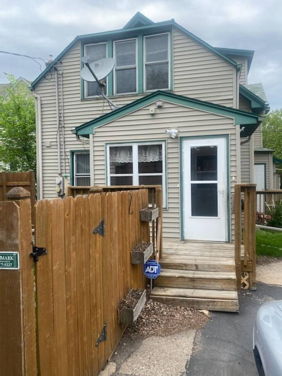Apartment for rent at 1600 Concordia Ave, Saint Paul, MN 55104