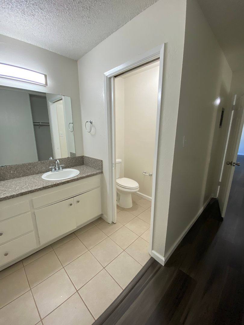 Apartment for rent at 1830 - 1834 Bell St, Sacramento, CA 95825
