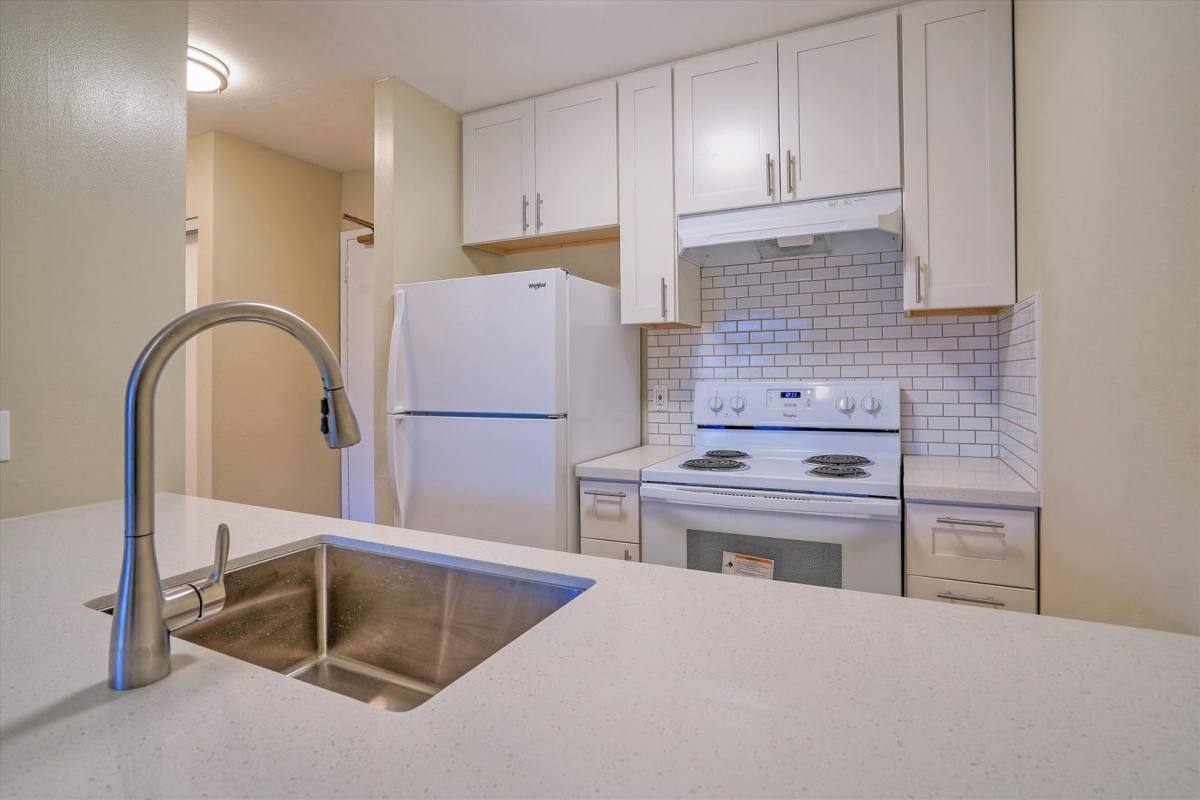 Apartment for rent at 416 Alida Way, South San Francisco, CA 94080