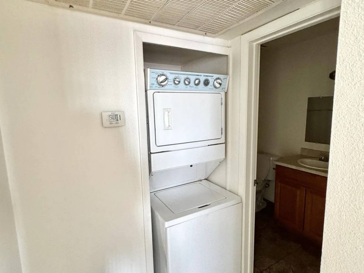 Apartment for rent at 2233 N 36th St, Phoenix, AZ 85008