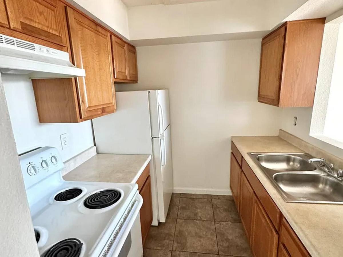 Apartment for rent at 2233 N 36th St, Phoenix, AZ 85008