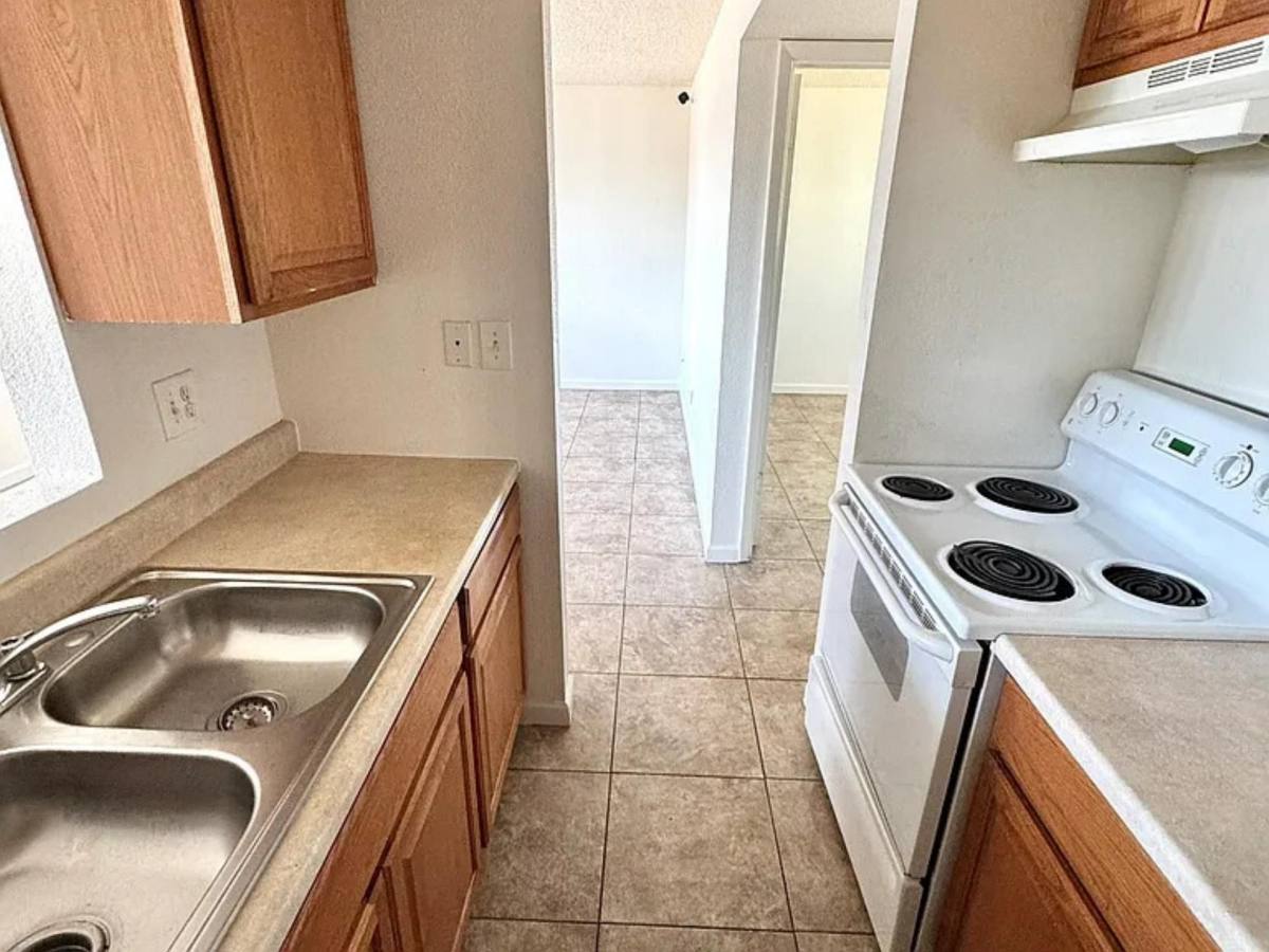 Apartment for rent at 2233 N 36th St, Phoenix, AZ 85008