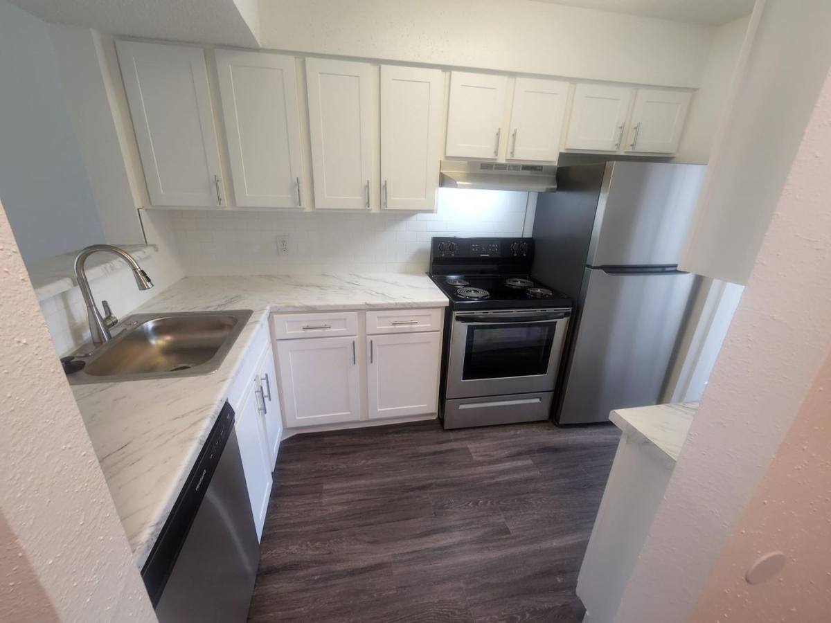Apartment for rent at 300 36th Ave SW, Norman, OK 73072