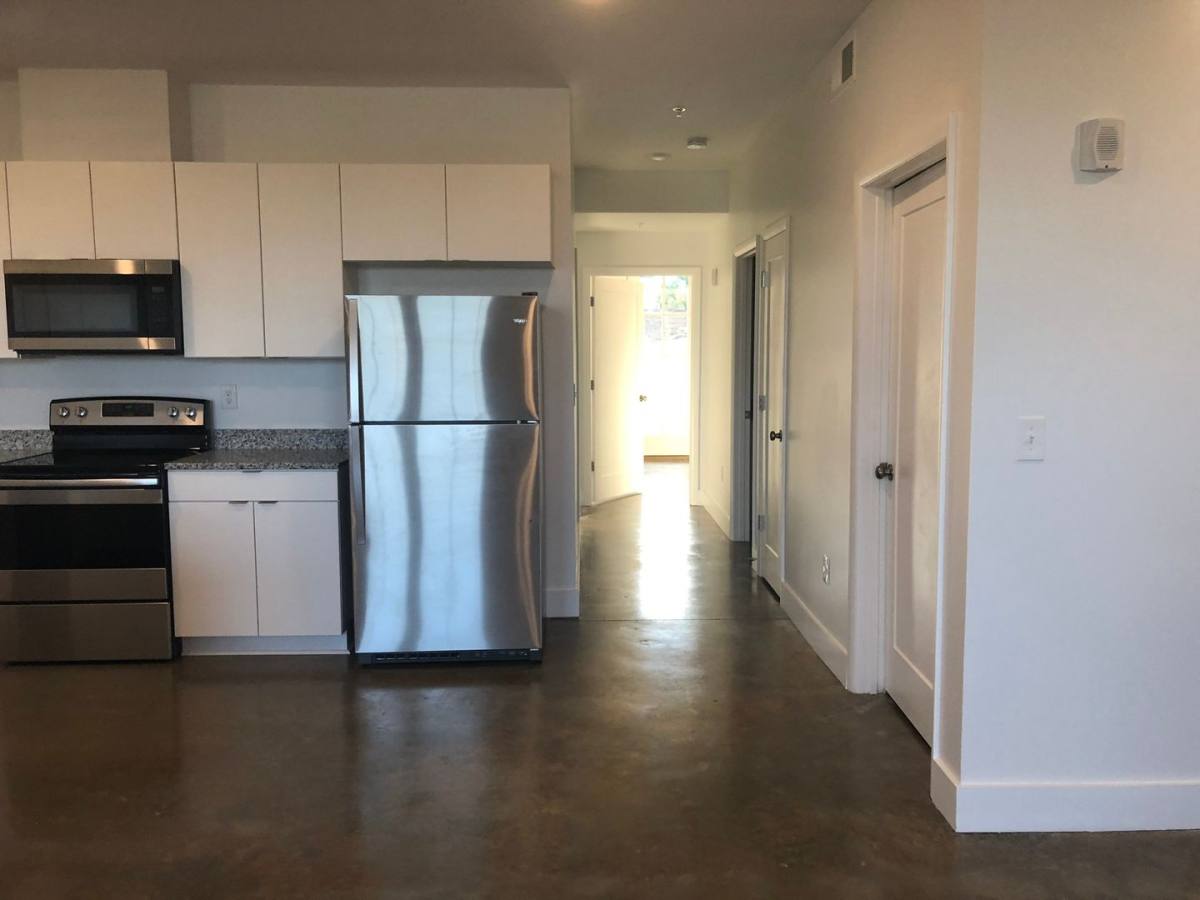 Apartment for rent at 933 21st Ave E, Tuscaloosa, AL 35404