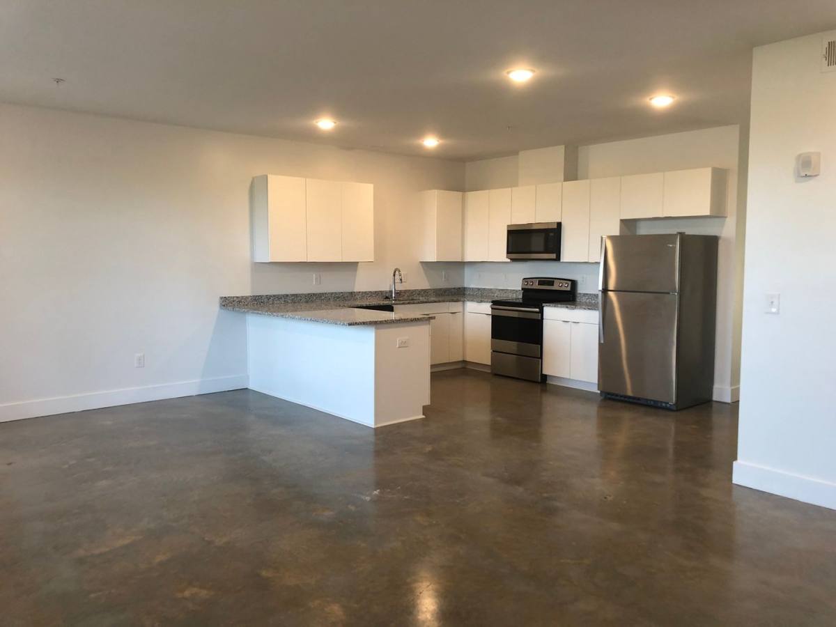 Apartment for rent at 933 21st Ave E, Tuscaloosa, AL 35404