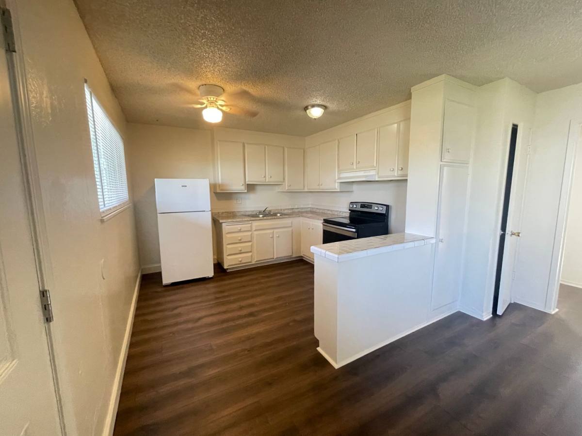 Apartment for rent at 1100 E 17th St, Marysville, CA 95901