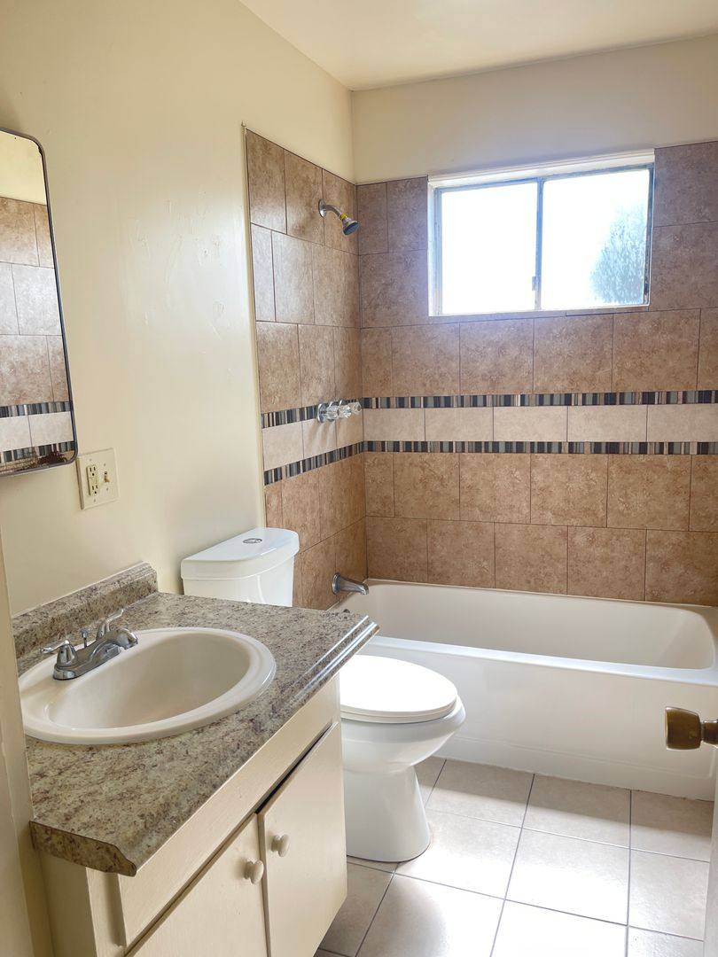 Apartment for rent at 1100 E 17th St, Marysville, CA 95901