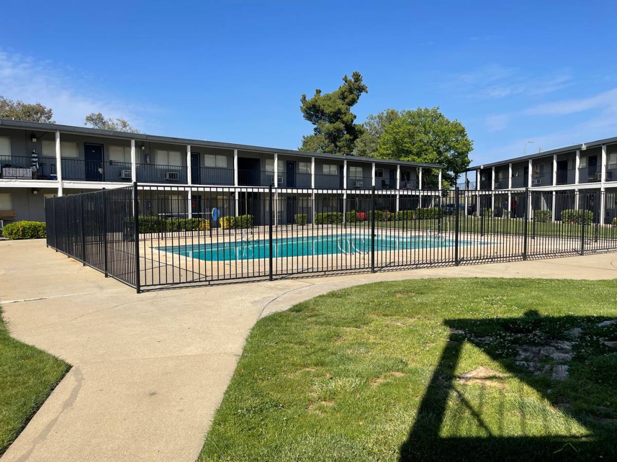 Apartment for rent at 1100 E 17th St, Marysville, CA 95901