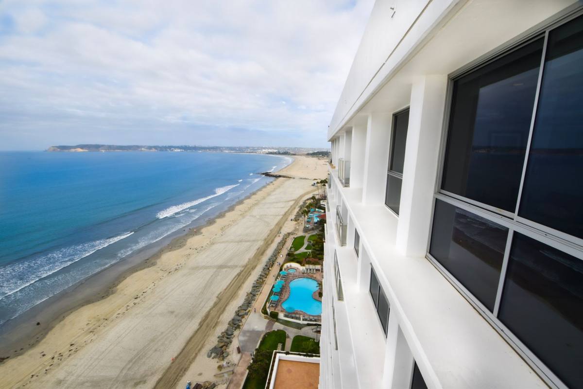 Apartment for rent at 1760 Avenida Del Mundo, Coronado, CA 92118