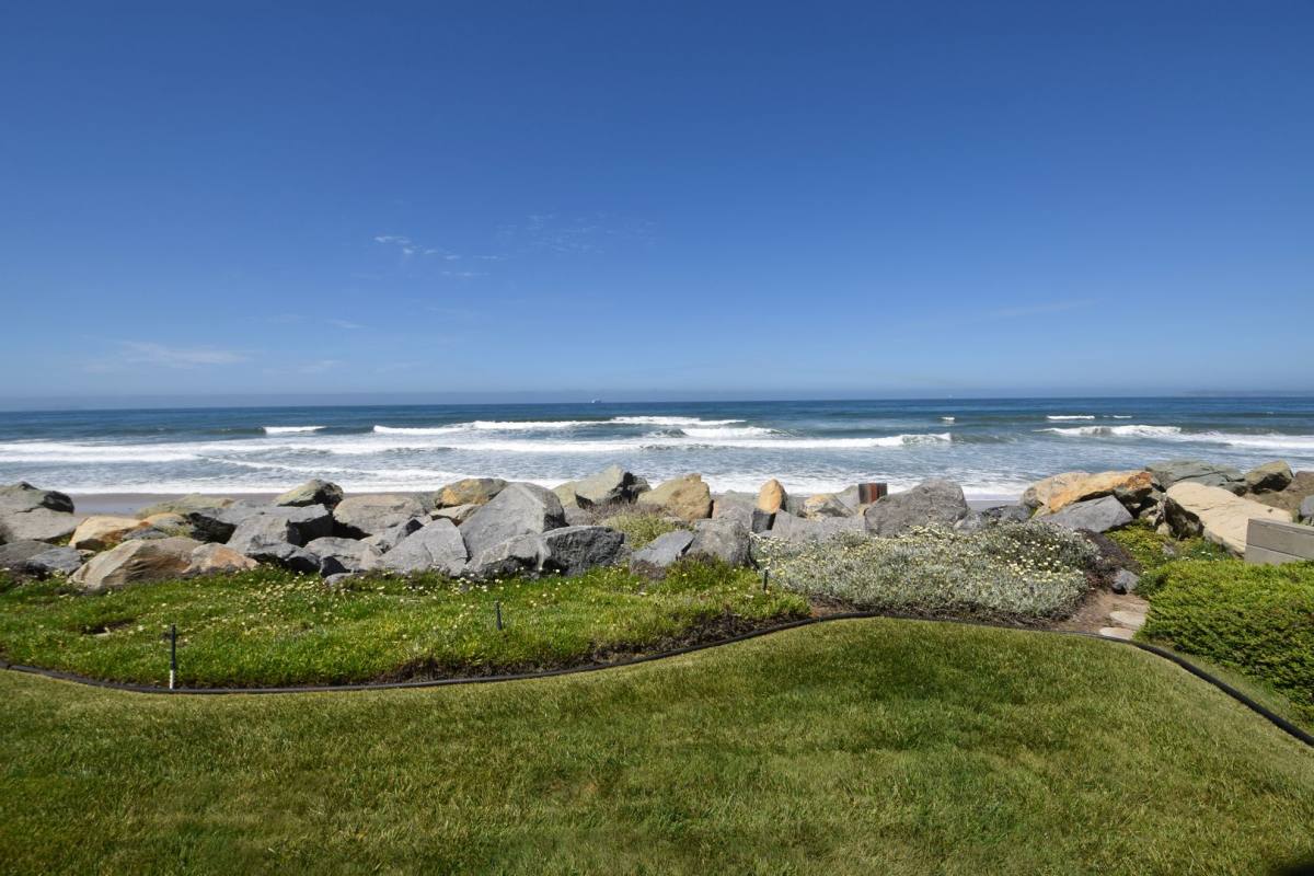 Apartment for rent at 1300 Seacoast Dr, Imperial Beach, CA 91932