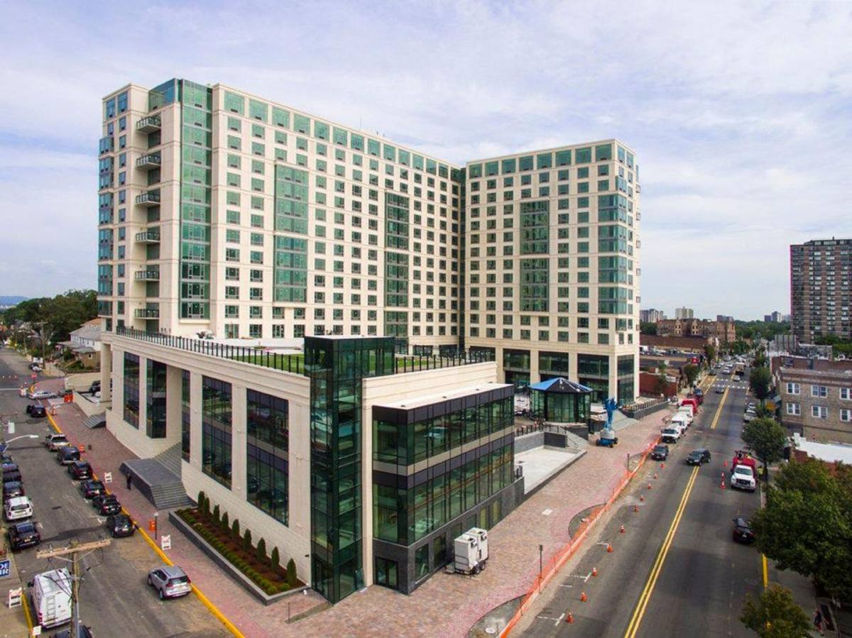 Apartment for rent at 691 Anderson Ave, Cliffside Park, NJ 07010